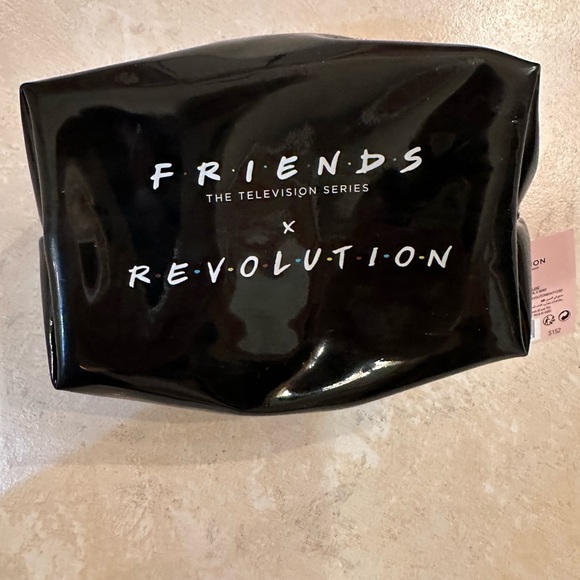 Makeup Revolution Friends Cosmetic bag NWT - Picture 4 of 7